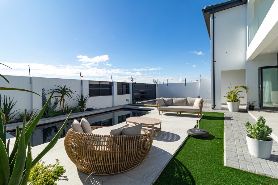 To Let 4 Bedroom Property for Rent in Sandown Estate Western Cape